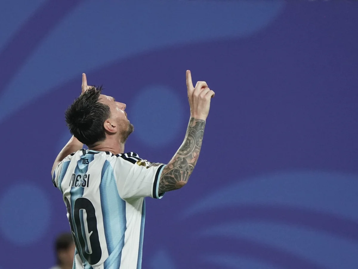 La actuación de Messi deslumbra al mundo: el triplete que asombró a la prensa internacional
