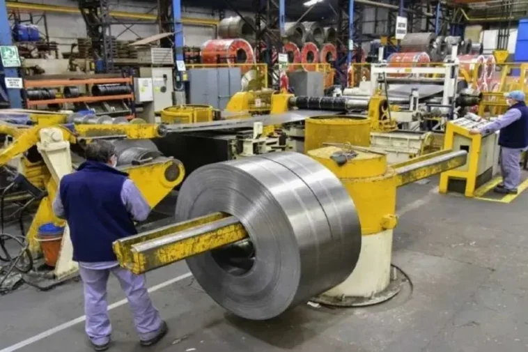 La caída del 4,6% en la metalurgia afecta la producción en el país