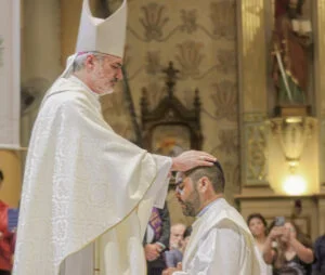 La comunidad religiosa de La Rioja da la bienvenida al sacerdote Fabián Vega Oliva