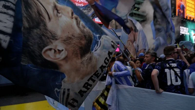 La final del Mundial genera fervor argentino en Times Square