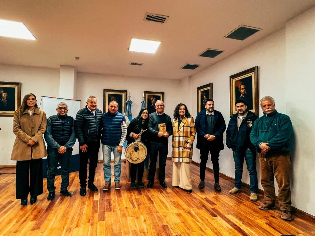La Legislatura de La Rioja recibe a «El Chacho: El más humano de los caudillos»