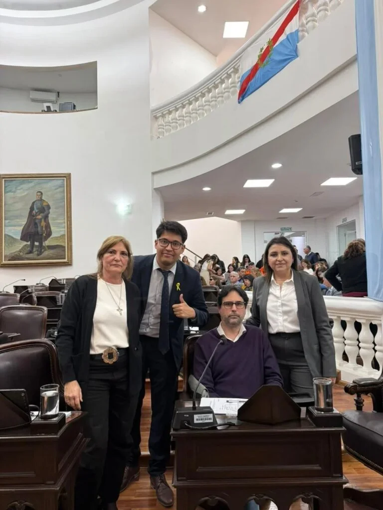 La Libertad Avanza se opone a la iniciativa de "policía amigable" en Diputados