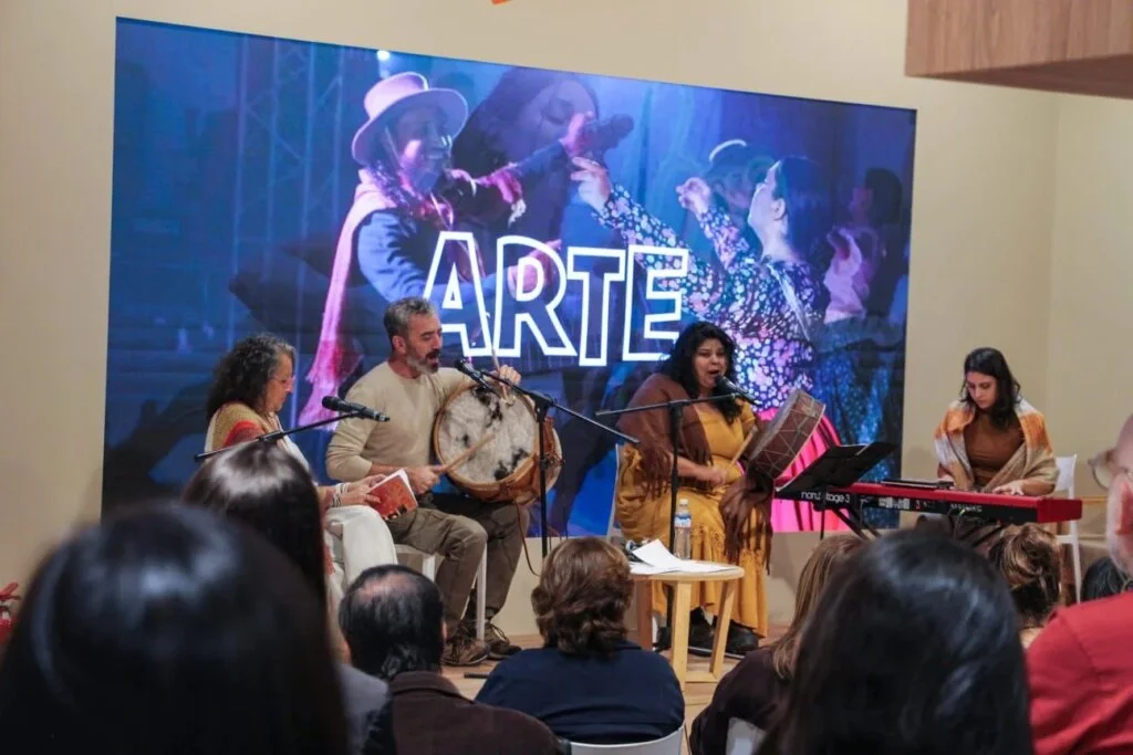 La Rioja destaca su producción literaria en Buenos Aires y prepara una Feria del Libro