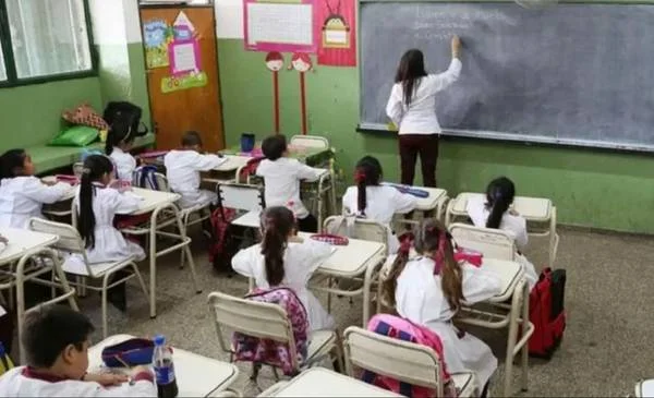 La Rioja se destaca en matrícula estatal: un análisis de la educación pública provincial