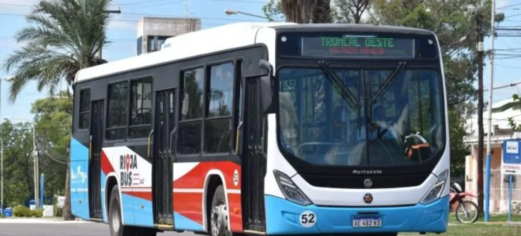 La tarifa del transporte urbano en La Rioja se estabiliza en mil pesos hasta octubre