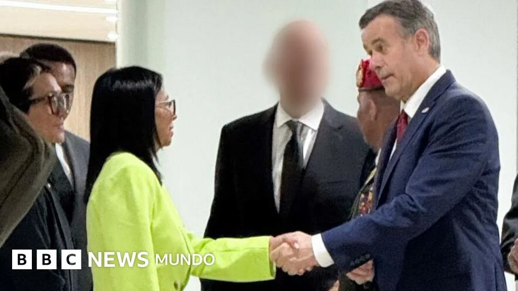 La visita del director de la CIA a Venezuela marca un hito en las relaciones bilaterales