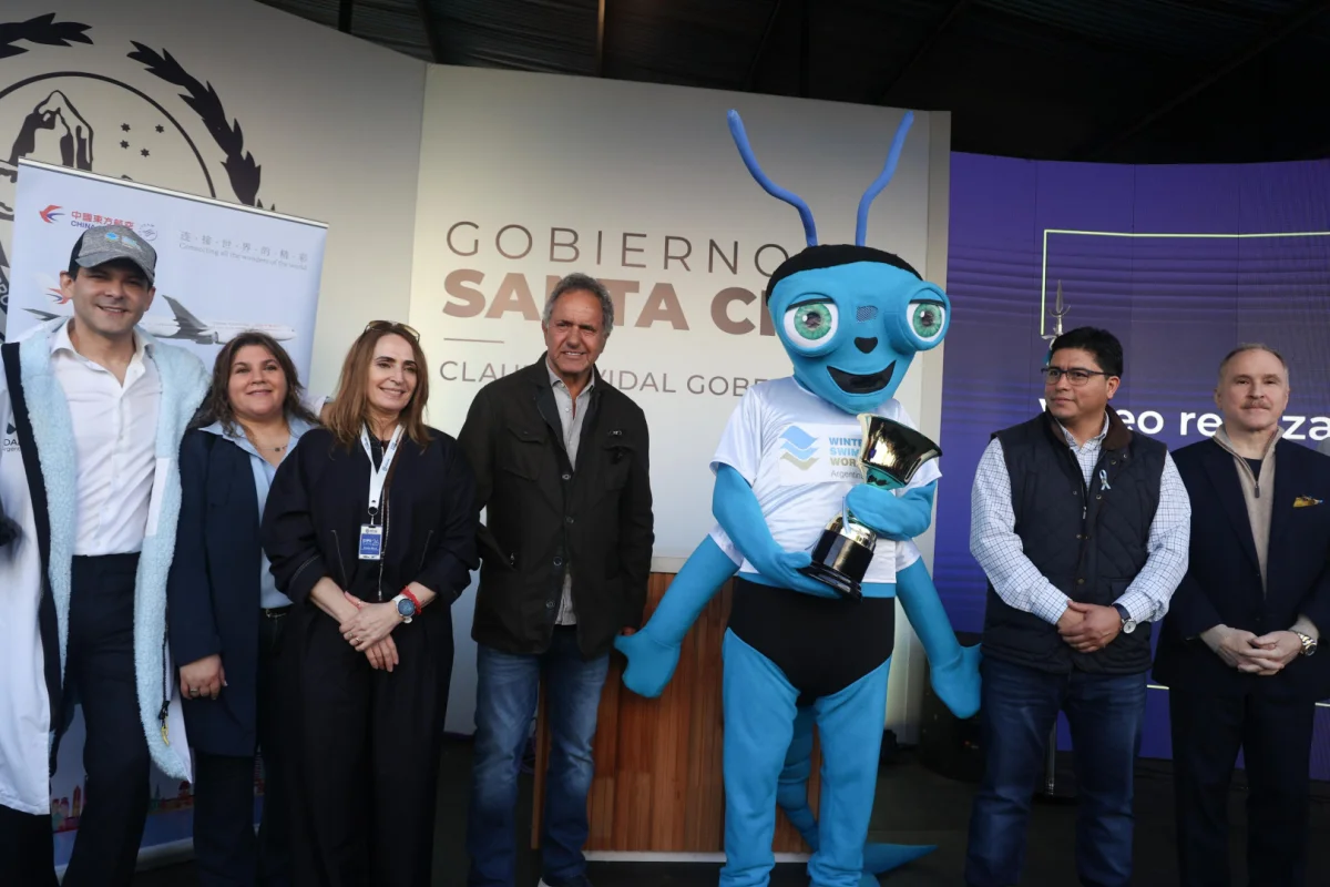 Lanzamiento de la Copa Mundial de Natación de Invierno en Argentina bajo la mirada de Scioli