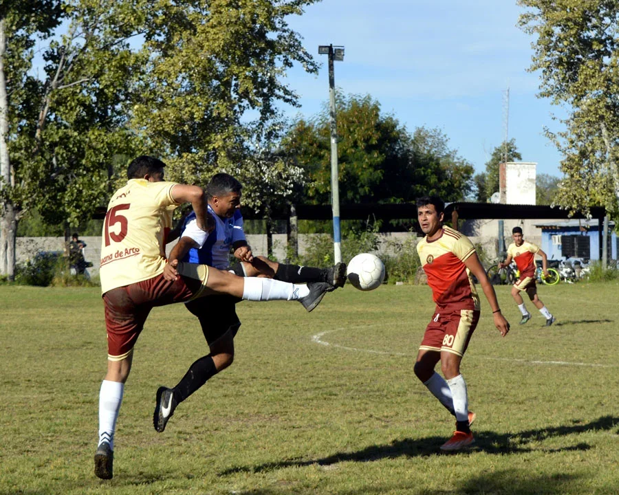 Las comisarías sexta y tercera se preparan para la gran final del fútbol policial