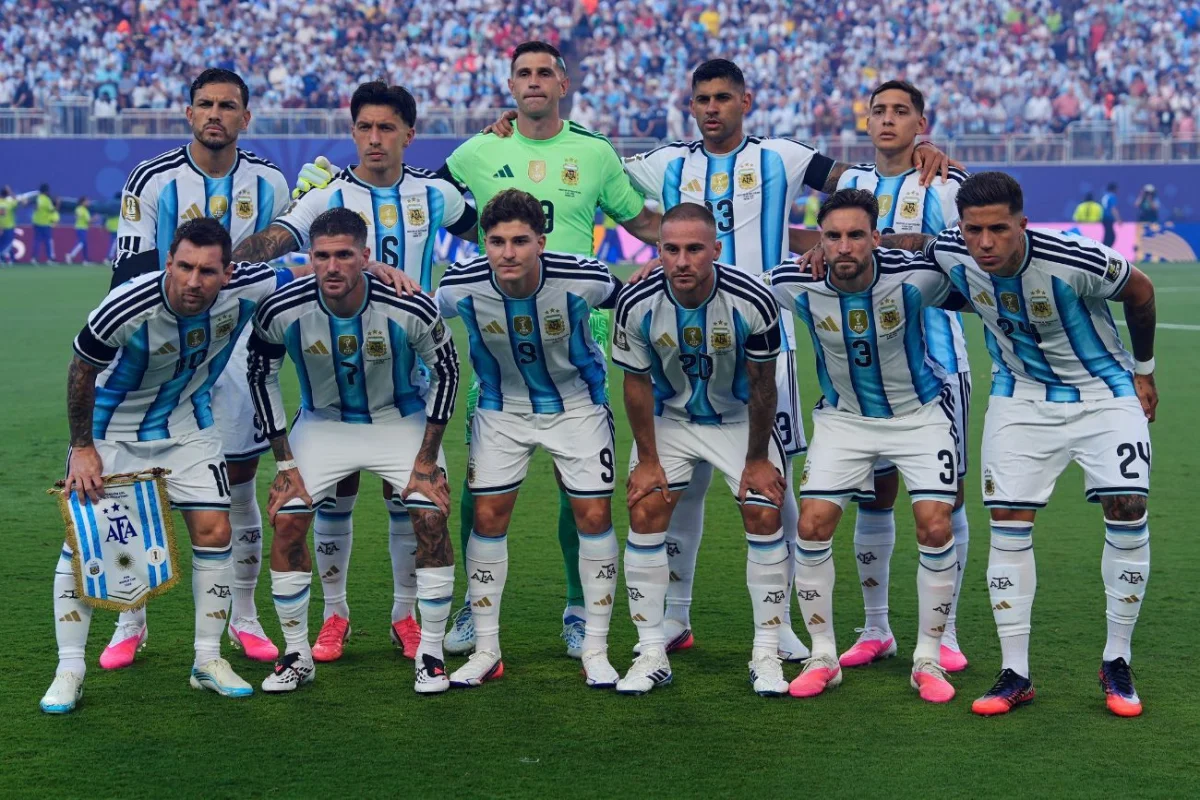 Mercado, figura del Mundial, podría dejar Argentina por una millonaria propuesta italiana