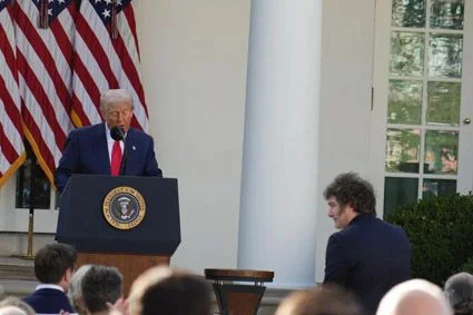 Milei ignorado por Trump mientras Brasil se beneficia en el comercio de carne