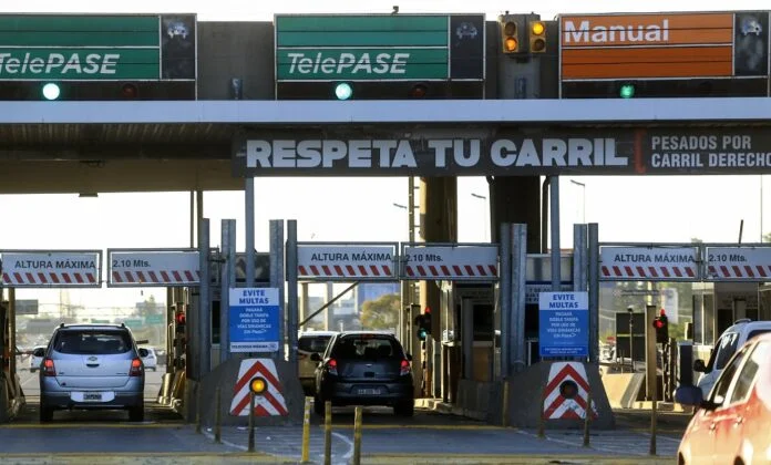Milei propone aumento de peajes sin mejoras en rutas: ¿qué impacto tendrá?