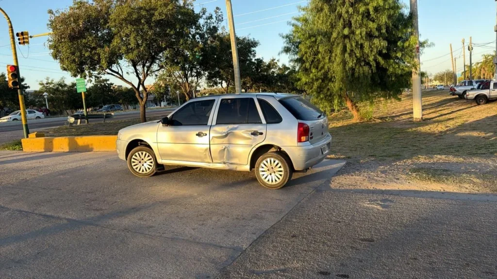 Motociclista en estado crítico tras accidente en 25 de Mayo Sur, vecinos preocupados