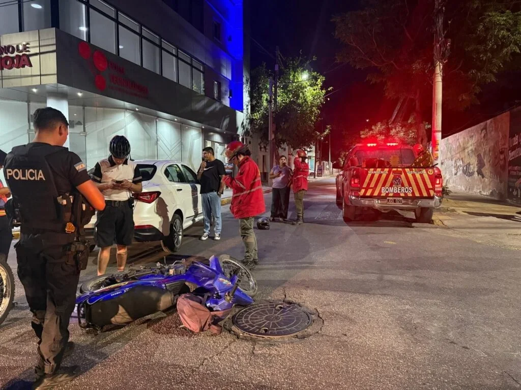 Motociclista herido en el macrocentro: impacto en el tráfico y atención médica urgente