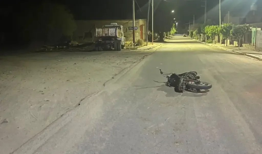 Motociclistas en riesgo: caídas por animales sueltos en rutas hacia Chamical