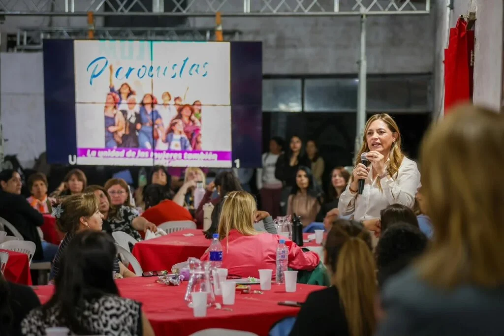 Mujeres de La Rioja expresan su inquietud por el futuro de sus hijos y nietos