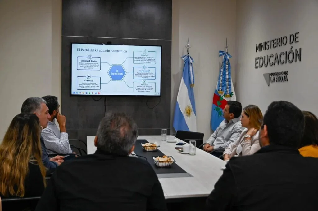 Nuevas oportunidades para docentes: especialización en Ciencias Naturales en La Rioja