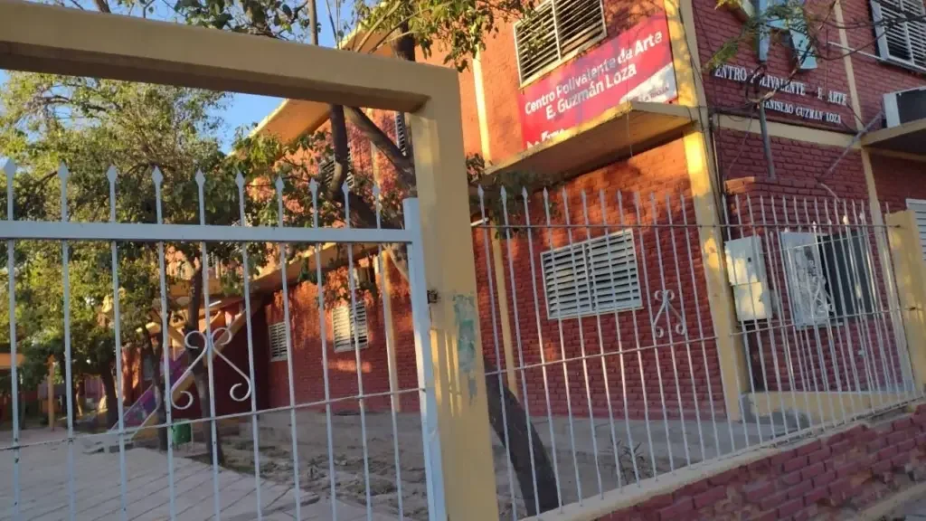 Nuevos controles de circulación en la Escuela Polivalente de Arte para mejorar la seguridad
