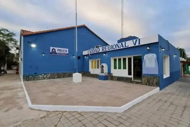 Ocho policías de Ulapes enfrentan cargos por abuso de autoridad y maltrato a detenidos