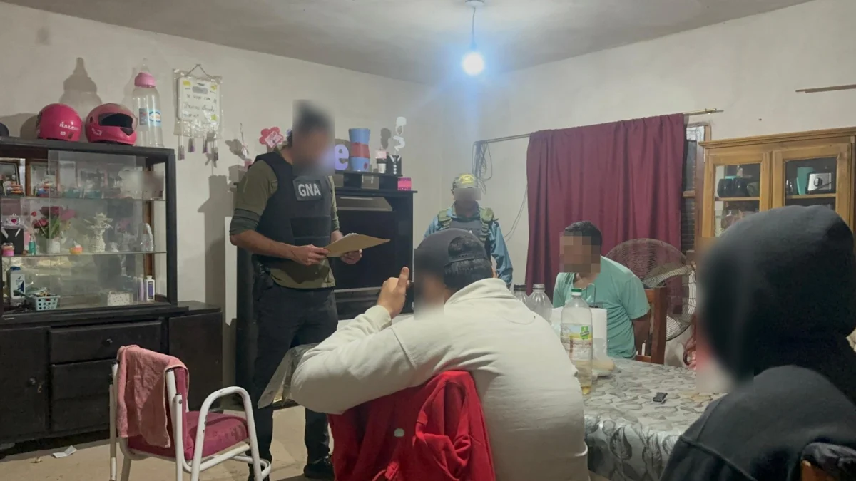 Operativo en La Rioja: seis detenidos tras una serie de allanamientos policiales.