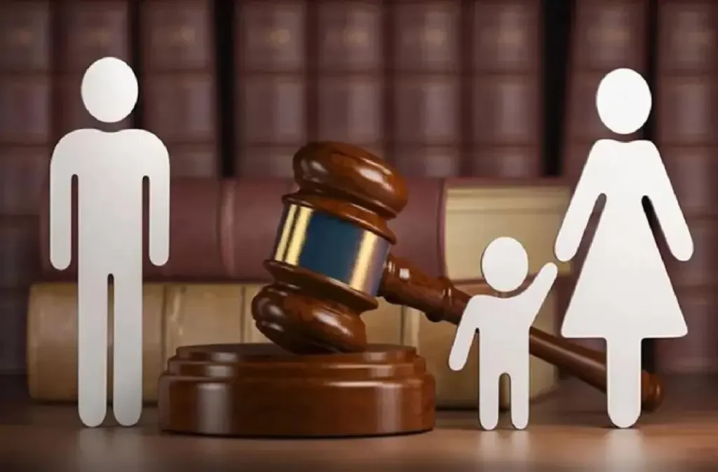 Padre de La Rioja enfrenta embargo millonario por deudas alimentarias