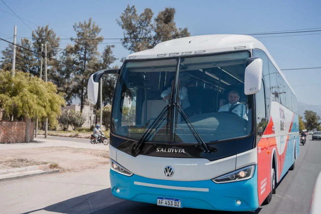 Pasajeros de Rioja Bus a salvo tras ataque a colectivo en Chilecito