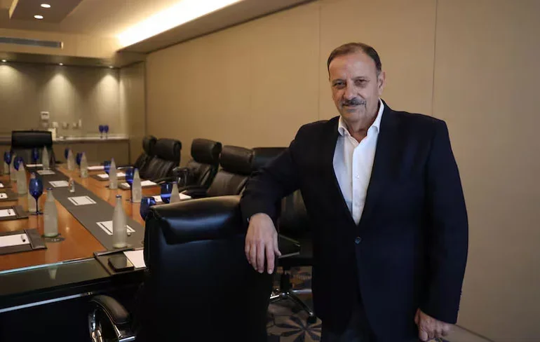 Quintela impulsa a Kicillof y Massa mientras considera su candidatura presidencial