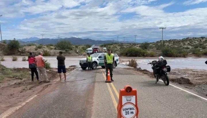 Ruta Nacional 141 reabierta en Bermejo, pero se recomienda precaución a los conductores