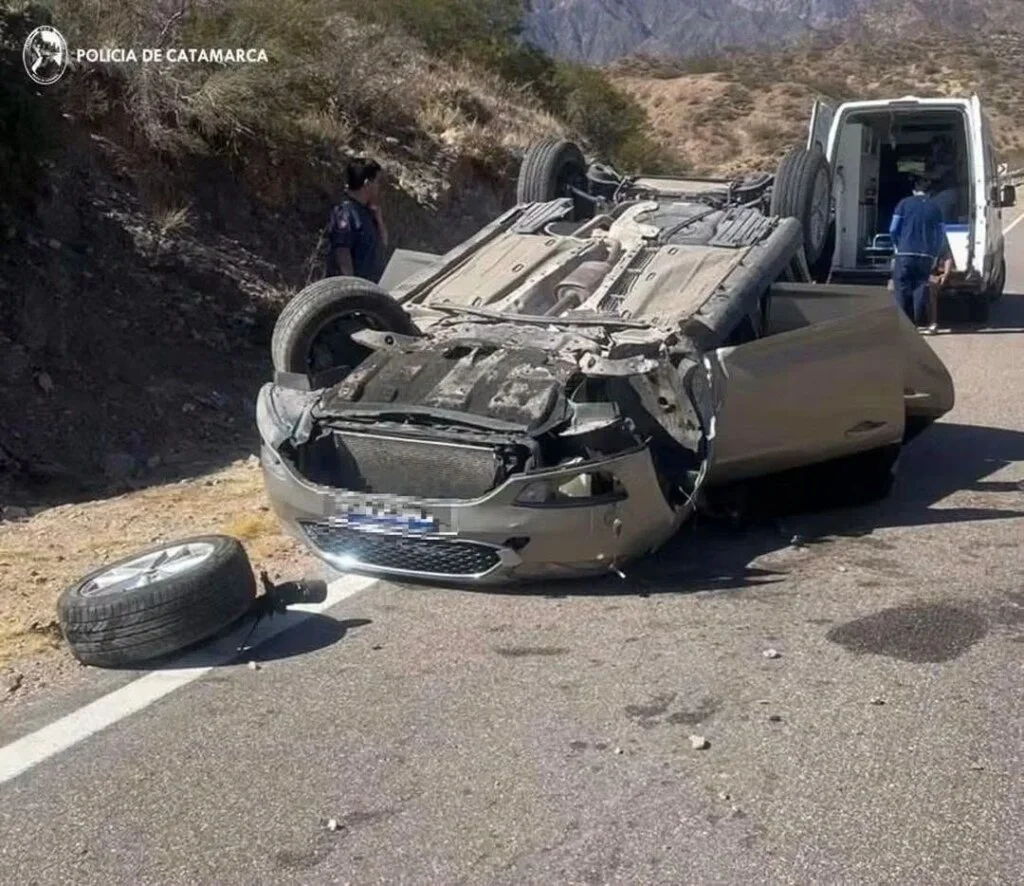 Secuestran 10 kilos de hoja de coca tras vuelco en Quebrada de La Cébila