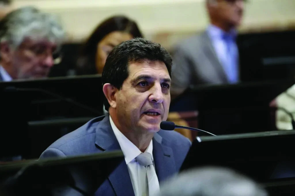 Senador Rejal impulsa ley para tarifas eléctricas más justas en el Norte Grande