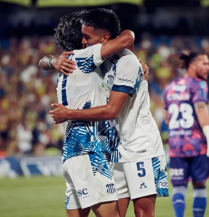 Talleres se impone ante Rosario Central y se posiciona en la lucha por el título del Apertura