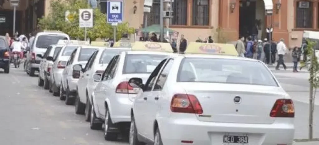Taxistas riojanos exigen ajuste tarifario del 25% por la crisis económica actual