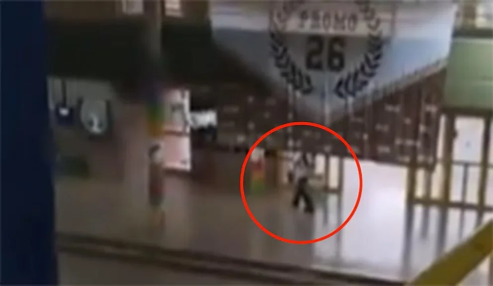 Tiroteo en escuela de Santa Fe deja un muerto y varios heridos: conmoción en la comunidad