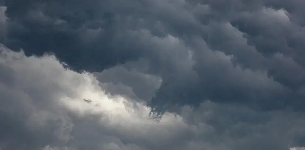 Tormentas y vientos intensos amenazan a La Rioja: precauciones necesarias este miércoles