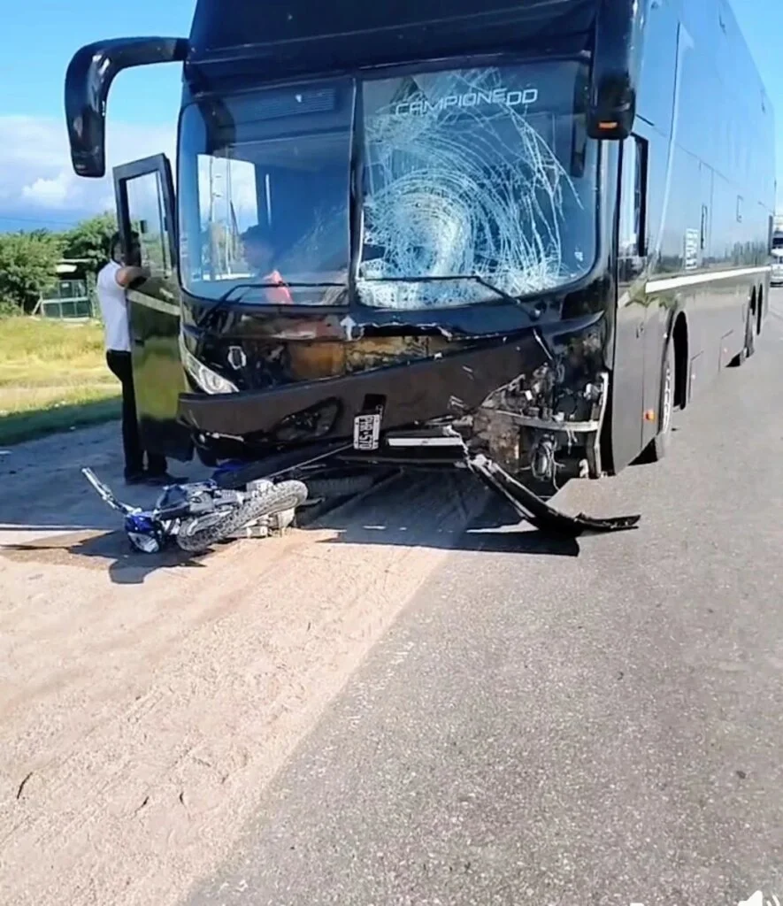 Tragedia en Ruta 38: un motociclista pierde la vida tras colisión con colectivo