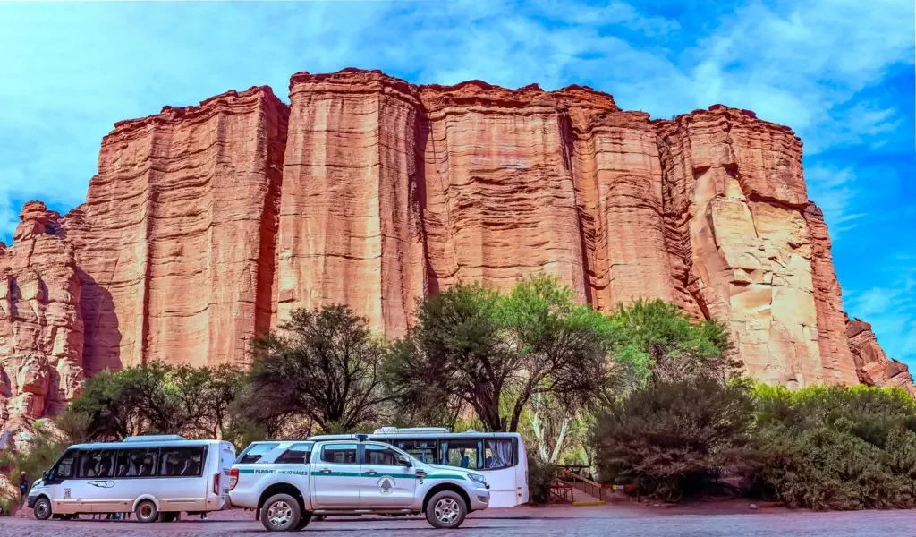 Turismo en Semana Santa: aumento de visitantes en Argentina, pero disminución en el gasto