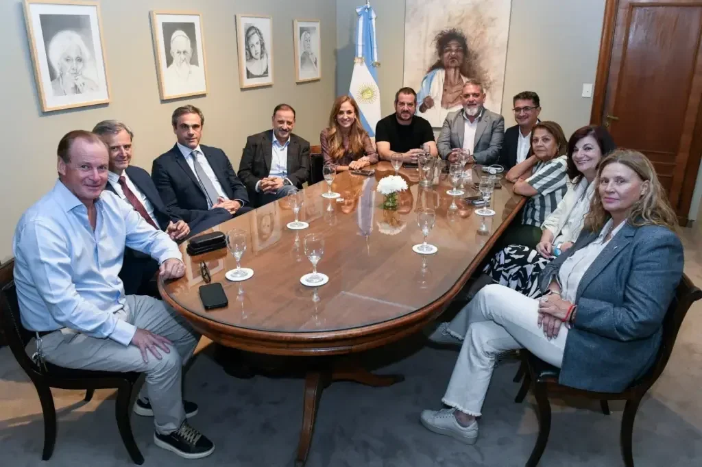 Unión de liderazgos locales: nueva alternativa federal en La Rioja