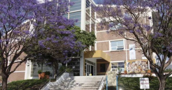 Universidad cierra temporalmente tras la pérdida de la madre de su rectora