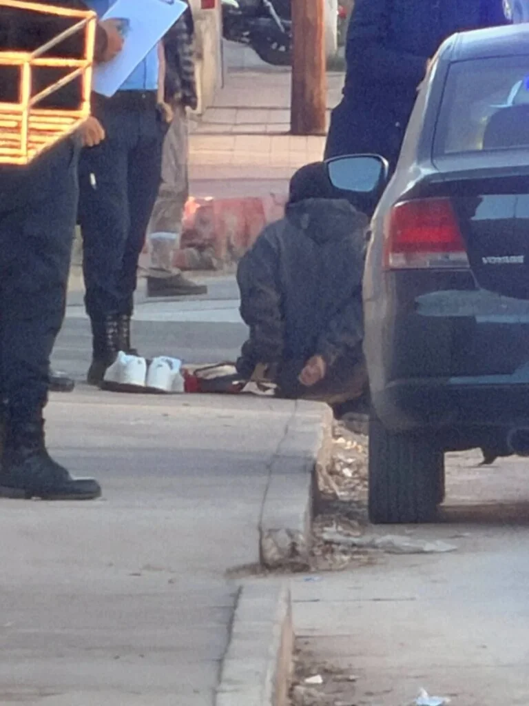 Vecinos de Chilecito se unen para detener a un ladrón en su hogar hasta la Policía