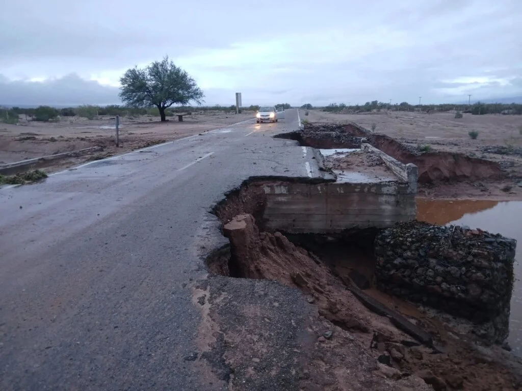 Vecinos de Villa Unión en alerta por posibles peligros en la Ruta 76 tras lluvias intensas