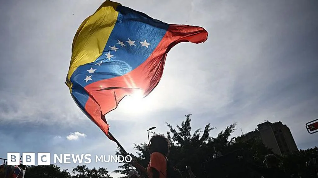 Venezolanos enfrentan dilemas políticos: entre Maduro y Trump, ¿quién es el verdadero villano?