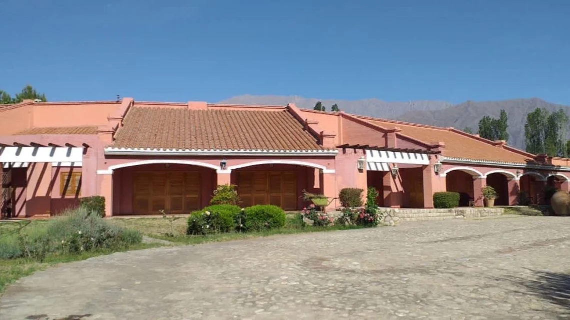 Zulemita Menem cancela visitas a "La Rosadita": impacto en el turismo local